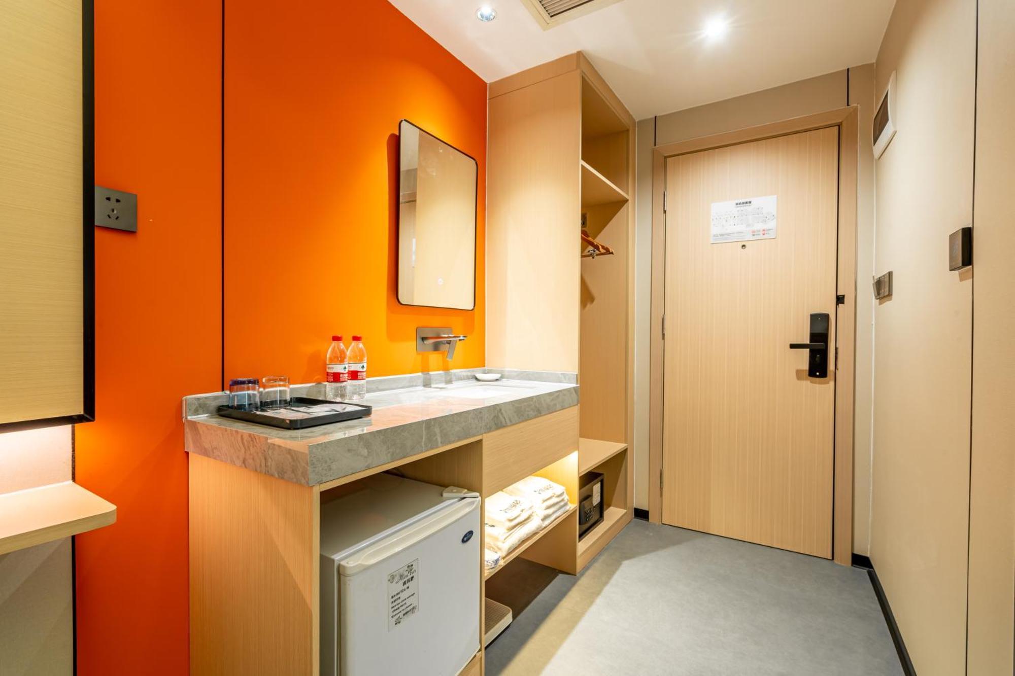 Waifiden Hotel -Former Tokai Hotel - Xiaobei Metro Station - During The Canton Fair, There Will Be Shuttle Buses For Transportation Back And Forth מראה חיצוני תמונה