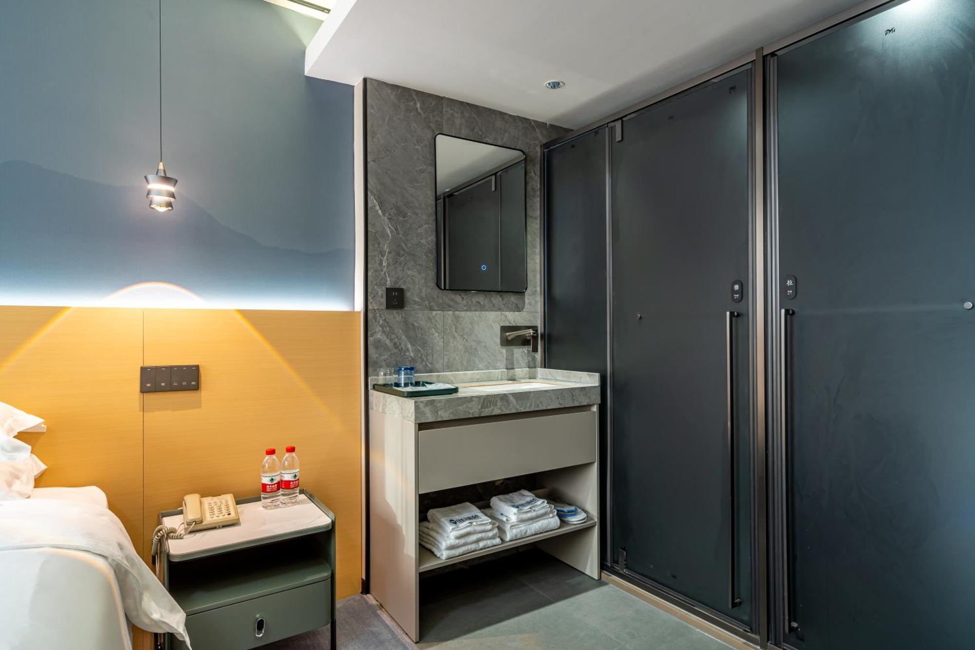 Waifiden Hotel -Former Tokai Hotel - Xiaobei Metro Station - During The Canton Fair, There Will Be Shuttle Buses For Transportation Back And Forth מראה חיצוני תמונה