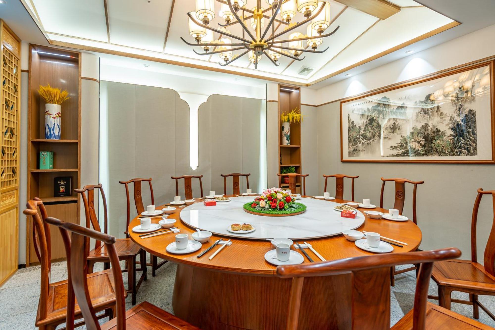 Waifiden Hotel -Former Tokai Hotel - Xiaobei Metro Station - During The Canton Fair, There Will Be Shuttle Buses For Transportation Back And Forth מראה חיצוני תמונה